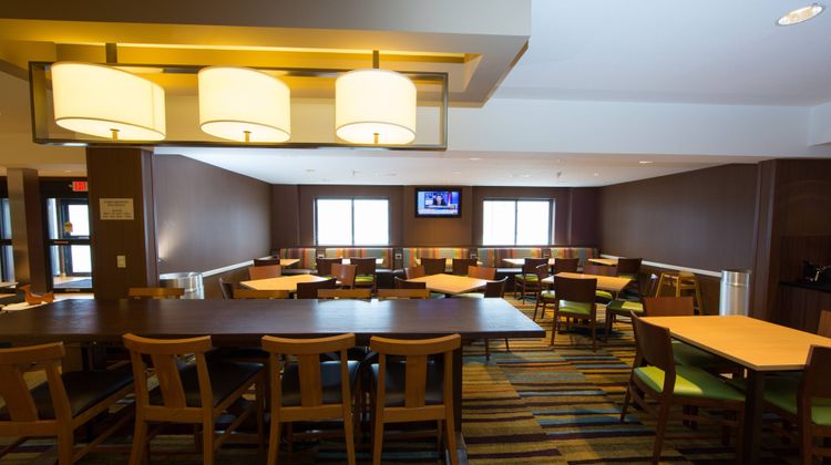 Fairfield Inn by Marriott Restaurant