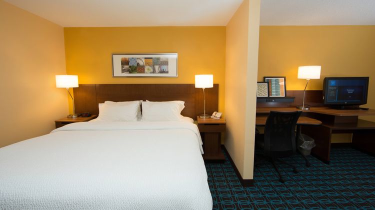 Fairfield Inn by Marriott Suite