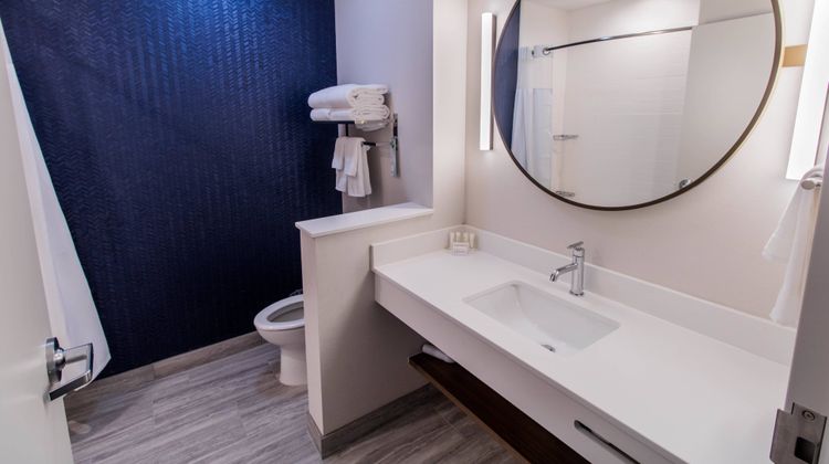 Fairfield Inn & Suites Brownsville North Room