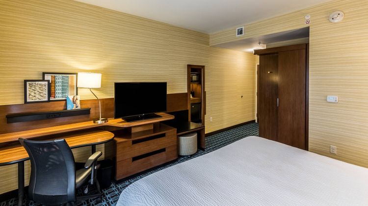 Fairfield Inn & Suites Butte Room