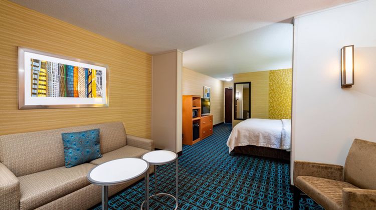 Fairfield Inn Battle Creek Suite