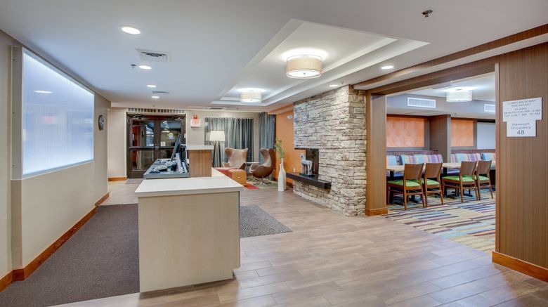 <b>Fairfield Inn Burlington Williston Lobby</b>. Images powered by <a href="https://www.leonardoworldwide.com/" title="Leonardo Worldwide" target="_blank">Leonardo</a>.