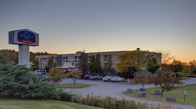 Fairfield Inn Burlington Williston Exterior