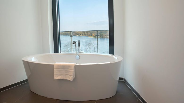 <b>Courtyard Wolfsburg Suite</b>. Images powered by <a href="https://www.leonardoworldwide.com/" title="Leonardo Worldwide" target="_blank">Leonardo</a>.