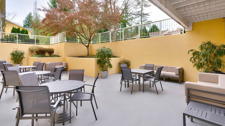 <b>Fairfield Inn & Suites Bellevue/Redmond Exterior</b>. Images powered by <a href="https://www.leonardoworldwide.com/" title="Leonardo Worldwide" target="_blank">Leonardo</a>.