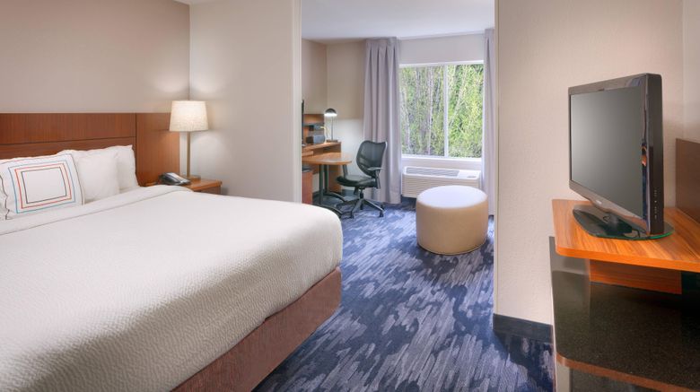 <b>Fairfield Inn & Suites Bellevue/Redmond Suite</b>. Images powered by <a href="https://www.leonardoworldwide.com/" title="Leonardo Worldwide" target="_blank">Leonardo</a>.