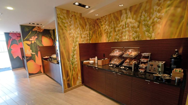 <b>Fairfield Inn & Suites, Bowling Green Restaurant</b>. Images powered by <a href="https://www.leonardoworldwide.com/" title="Leonardo Worldwide" target="_blank">Leonardo</a>.