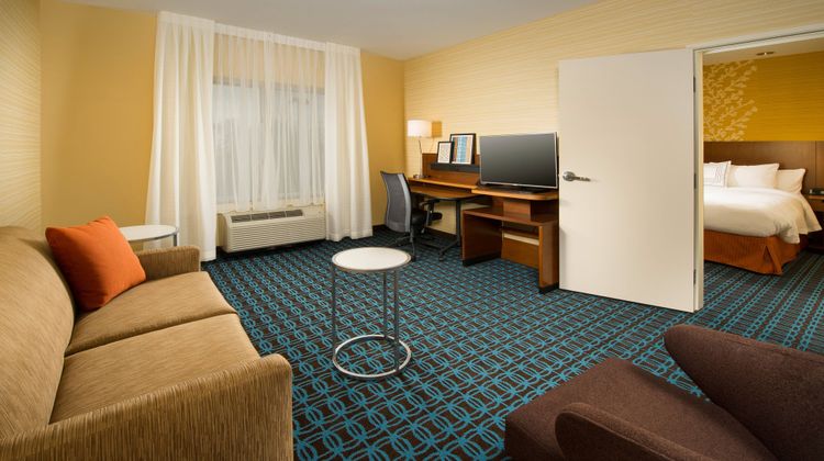 Fairfield Inn & Suites Arundel Mills BWI Suite