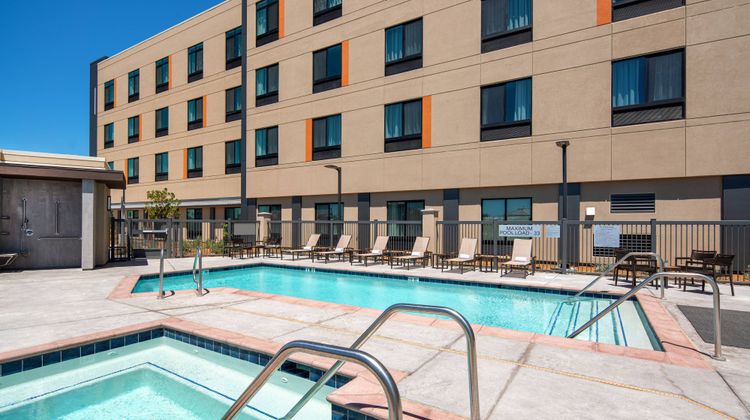 Courtyard Petaluma Sonoma County Pool