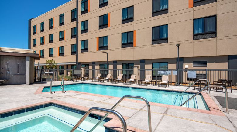<b>Courtyard Petaluma Sonoma County Pool</b>. Images powered by <a href="https://www.leonardoworldwide.com/" title="Leonardo Worldwide" target="_blank">Leonardo</a>.
