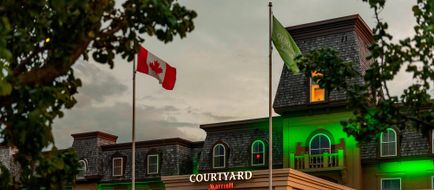 Courtyard Waterloo St Jacobs Exterior