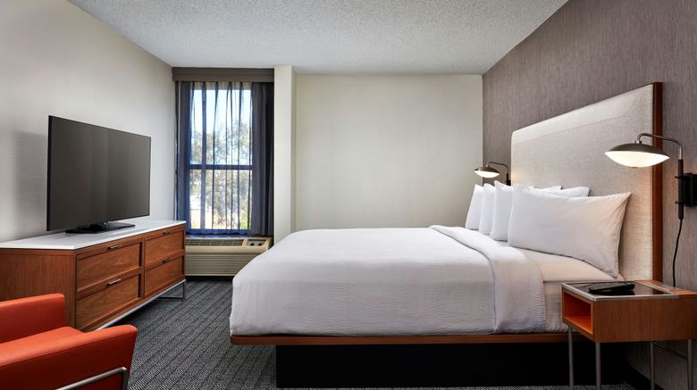 <b>Courtyard Vallejo Napa Valley Room</b>. Images powered by <a href="https://www.leonardoworldwide.com/" title="Leonardo Worldwide" target="_blank">Leonardo</a>.