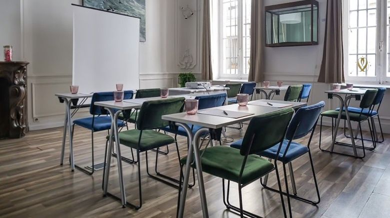 <b>Hotel Maison Montgrand Vieux Port Meeting</b>. Images powered by <a href="https://www.leonardoworldwide.com/" title="Leonardo Worldwide" target="_blank">Leonardo</a>.