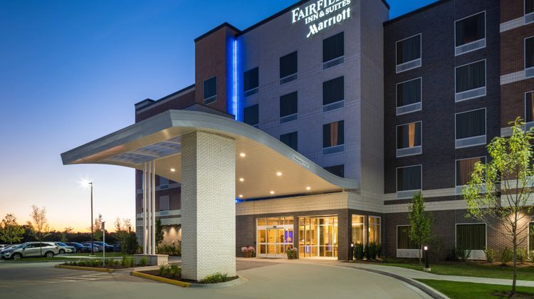 Fairfield Inn/Suites Chicago Schaumburg Exterior