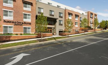 Fairfield Inn & Suites Charlottesville