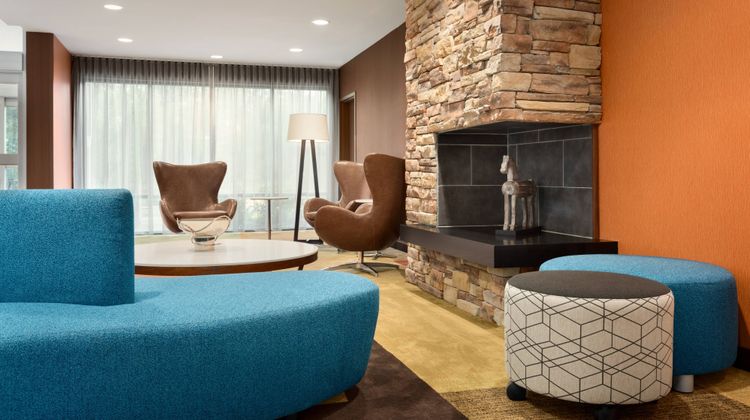 Fairfield Inn & Suites Charlottesville Lobby