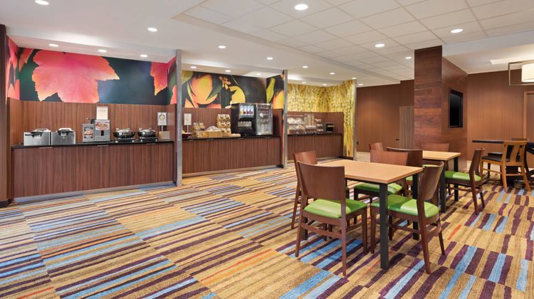 Fairfield Inn & Suites Charlottesville Restaurant