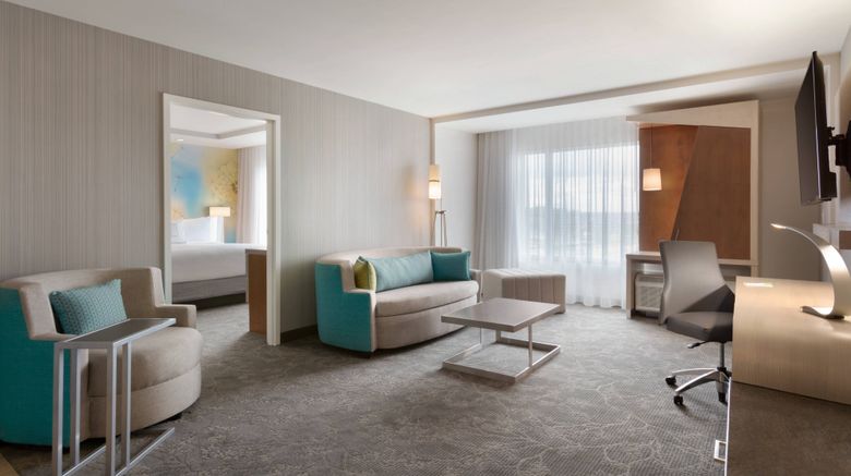 <b>Courtyard Toronto Mississauga/West Suite</b>. Images powered by <a href="https://www.leonardoworldwide.com/" title="Leonardo Worldwide" target="_blank">Leonardo</a>.