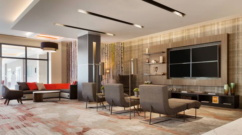 <b>Courtyard Toronto Mississauga/West Lobby</b>. Images powered by <a href="https://www.leonardoworldwide.com/" title="Leonardo Worldwide" target="_blank">Leonardo</a>.