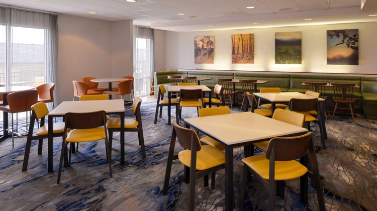 Fairfield Inn & Suites Cedar Rapids Restaurant
