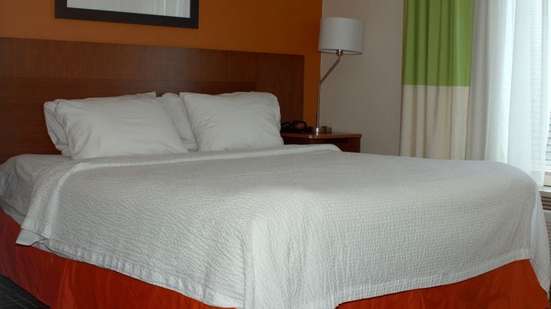 <b>Fairfield Inn & Suites Room</b>. Images powered by <a href="https://www.leonardoworldwide.com/" title="Leonardo Worldwide" target="_blank">Leonardo</a>.