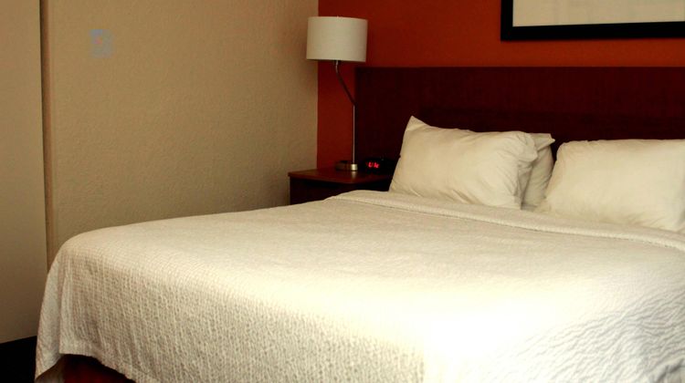 Fairfield Inn & Suites Suite