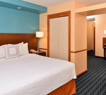 Fairfield Inn & Suites Cleveland Avon Room