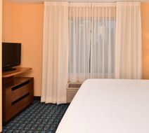 Fairfield Inn & Suites Cleveland Avon Room