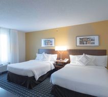 Fairfield Inn & Suites Streetsboro Room