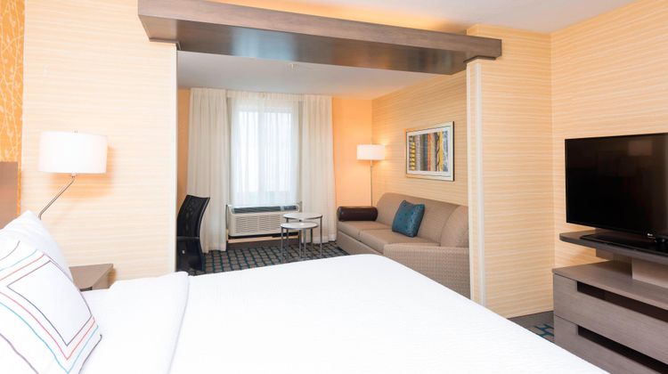 Fairfield Inn & Suites Medina Suite