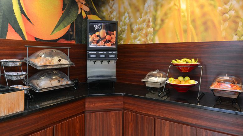 <b>Fairfield Inn & Suites Cleveland Avon Restaurant</b>. Images powered by <a href="https://www.leonardoworldwide.com/" title="Leonardo Worldwide" target="_blank">Leonardo</a>.