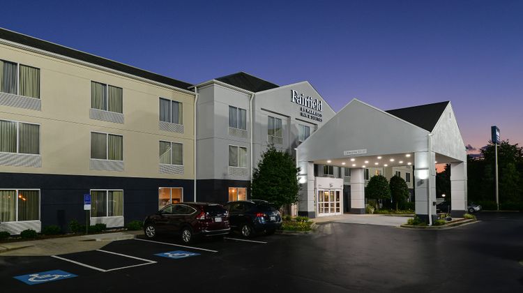 Fairfield Inn/Suites Charlotte Arrowood Exterior