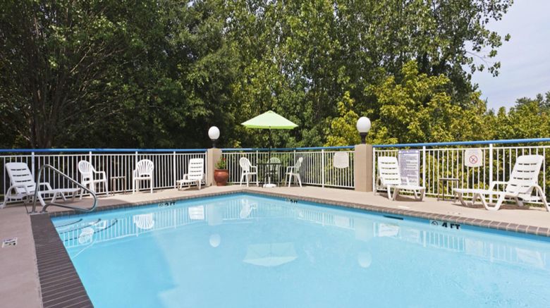 <b>Fairfield Inn/Suites Charlotte Arrowood Pool</b>. Images powered by <a href="https://www.leonardoworldwide.com/" title="Leonardo Worldwide" target="_blank">Leonardo</a>.