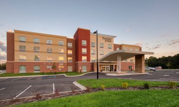 Fairfield Inn & Suites Charlotte Belmont
