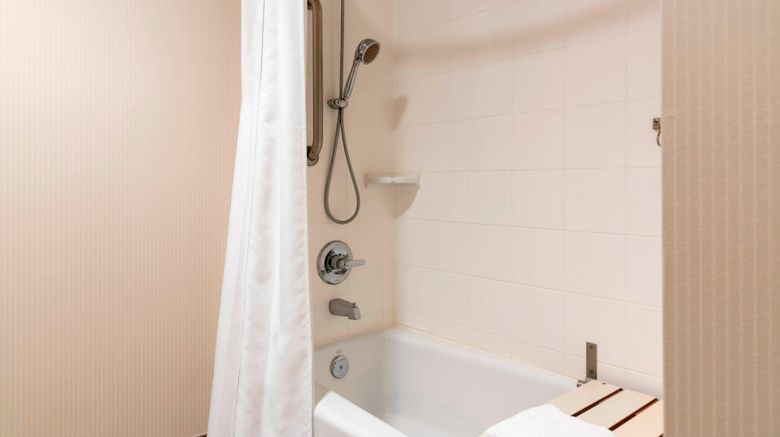 <b>Delta Hotels Kalamazoo Conference Center Room</b>. Images powered by <a href="https://www.leonardoworldwide.com/" title="Leonardo Worldwide" target="_blank">Leonardo</a>.