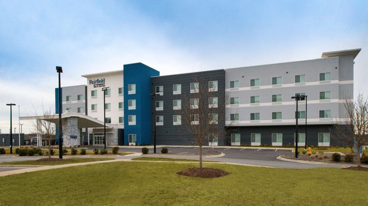 Fairfield Inn & Stes Univ Research Park Exterior