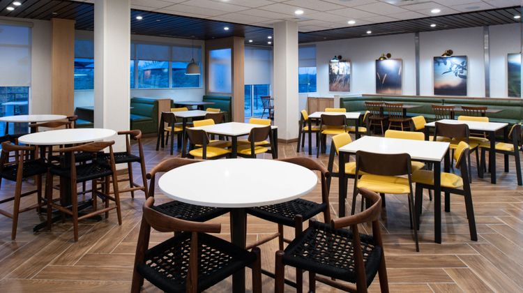 Fairfield Inn & Stes Univ Research Park Restaurant