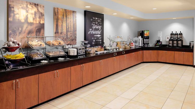 Fairfield Inn & Suites Charlotte Matthew Restaurant