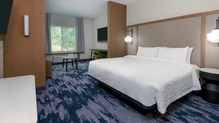 Fairfield Inn & Suites Charlotte Monroe Suite