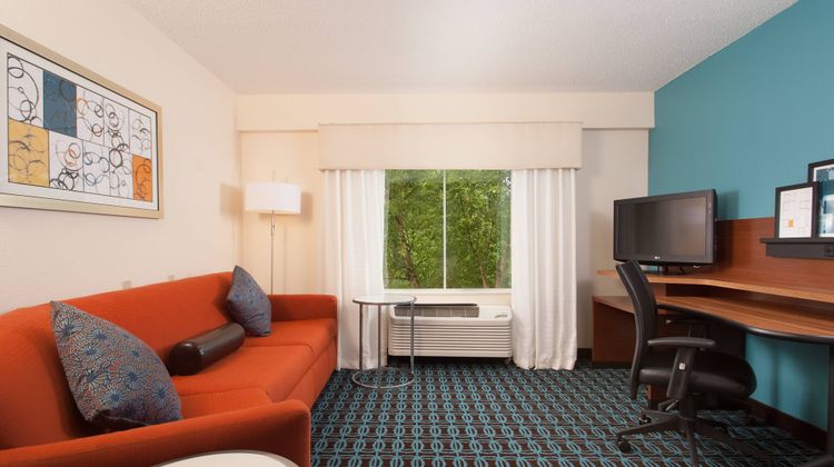 Fairfield Inn by Marriott Room