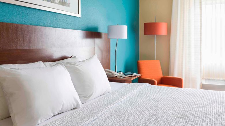 <b>Fairfield Inn & Suites Mansfield Ontario Suite</b>. Images powered by <a href="https://www.leonardoworldwide.com/" title="Leonardo Worldwide" target="_blank">Leonardo</a>.
