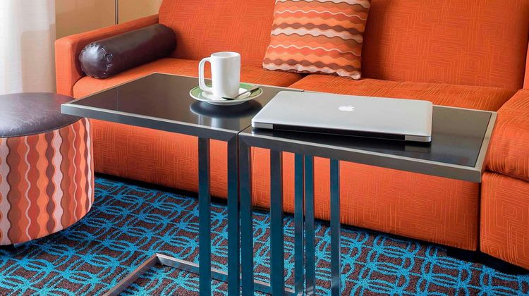 Fairfield Inn & Suites Mansfield Ontario Room