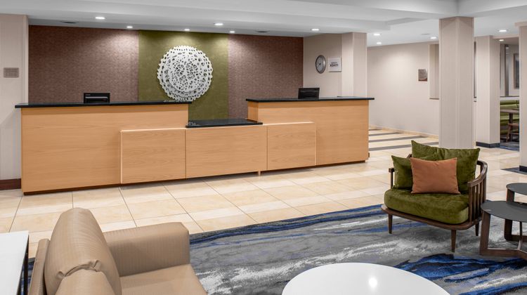 Fairfield Inn & Suites Columbus West Lobby