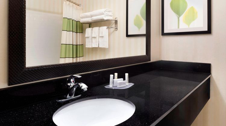 Fairfield Inn & Suites Champaign Room