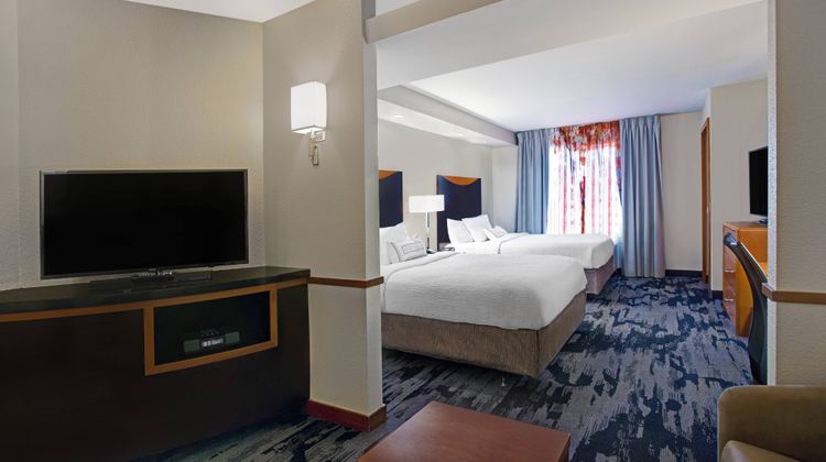 Fairfield Inn & Suites by Marriott Suite