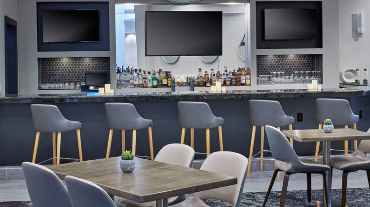 Delta Hotels by Marriott Detroit Novi Restaurant