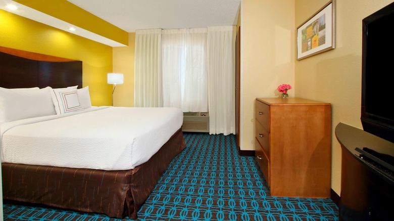 <b>Fairfield Inn Colorado Springs South Room</b>. Images powered by <a href="https://www.leonardoworldwide.com/" title="Leonardo Worldwide" target="_blank">Leonardo</a>.
