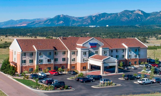 Fairfield Inn & Suites Colorado Springs Exterior