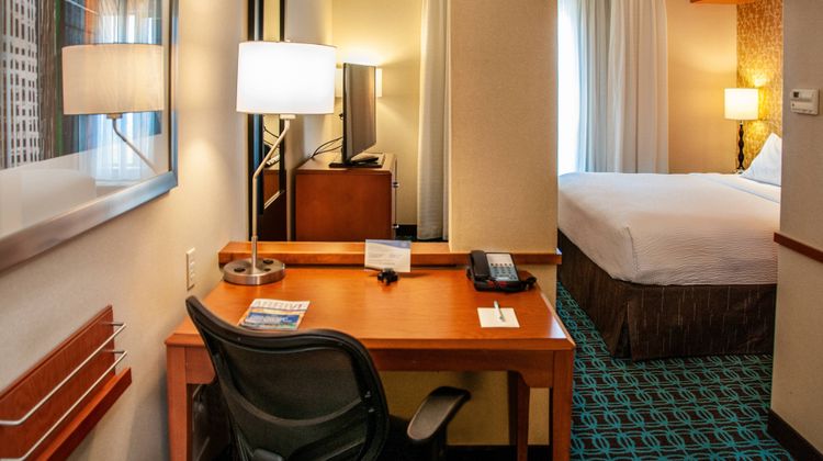 Fairfield Inn & Suites Colorado Springs Suite