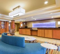 Fairfield Inn & Suites Columbia Lobby
